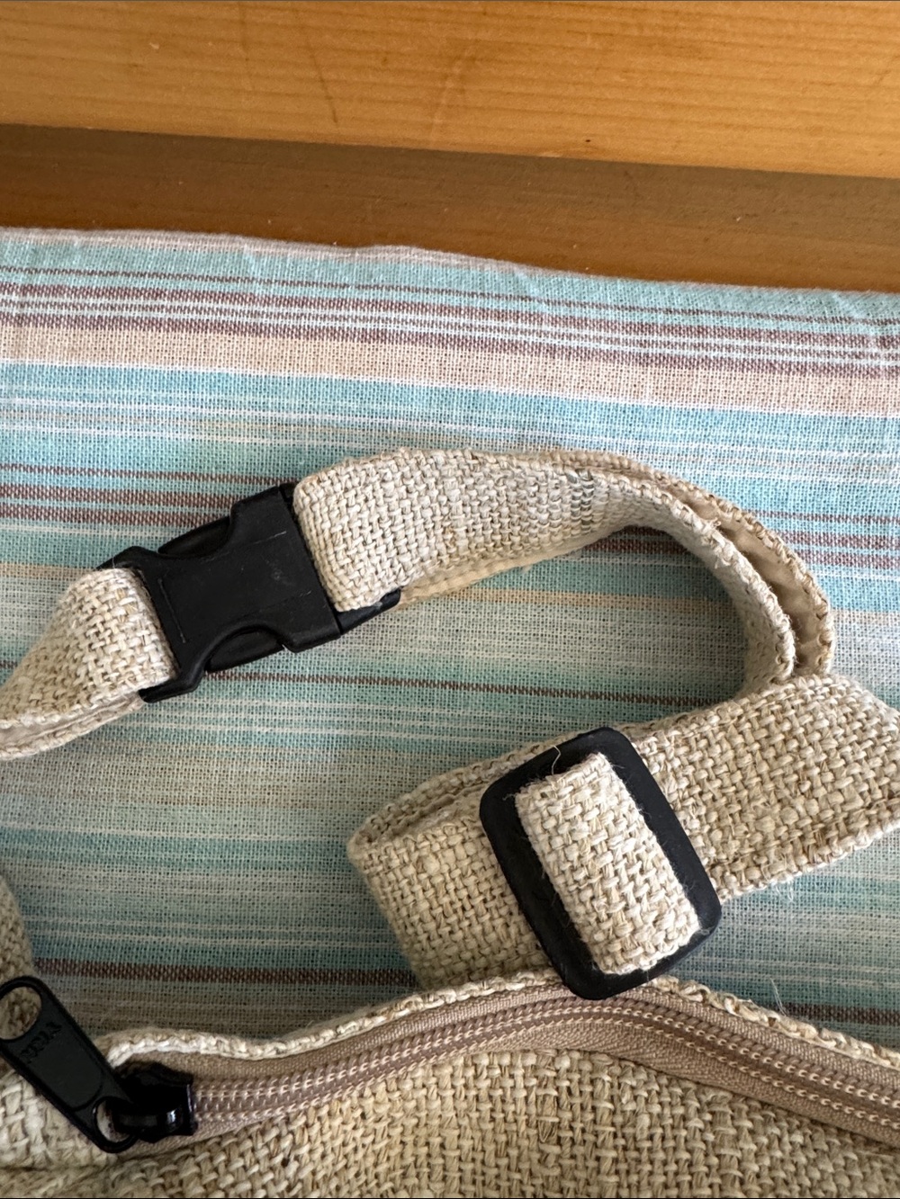 NWT Himalayan Hemp sling bag / fanny pack - Picture 3 of 5